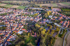 Du sud à Hördt dans le département Rhénanie-Palatinat, Allemagne d'en haut