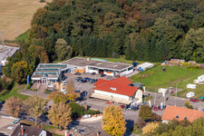 Vue aérienne de Concessionnaire automobile Sport Frey et Ford Bolender à Kandel dans le département Rhénanie-Palatinat, Allemagne
