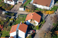 Rue Klingbach à Steinweiler dans le département Rhénanie-Palatinat, Allemagne d'en haut