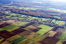 Vue aérienne de Saarstrasse depuis le nord à Kandel dans le département Rhénanie-Palatinat, Allemagne