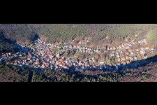 Vue aérienne de Panorama de la région et des environs à Dörrenbach dans le département Rhénanie-Palatinat, Allemagne
