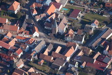Enregistrement par drone de Quartier Schweigen in Schweigen-Rechtenbach dans le département Rhénanie-Palatinat, Allemagne
