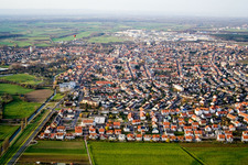 Vue aérienne de Ville du sud à Hockenheim dans le département Bade-Wurtemberg, Allemagne