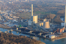 Vue oblique de Nouveau bâtiment ENBW à le quartier Rheinhafen in Karlsruhe dans le département Bade-Wurtemberg, Allemagne