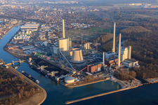 Nouveau bâtiment ENBW à le quartier Rheinhafen in Karlsruhe dans le département Bade-Wurtemberg, Allemagne d'en haut