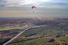 Vue aérienne de Ville du sud à Ketsch dans le département Bade-Wurtemberg, Allemagne
