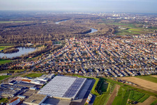 Vue aérienne de Ville du sud à Ketsch dans le département Bade-Wurtemberg, Allemagne