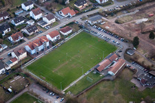 Terrains de sport à le quartier Ingenheim in Billigheim-Ingenheim dans le département Rhénanie-Palatinat, Allemagne hors des airs