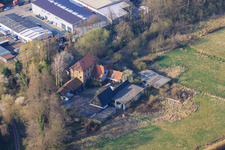 Vue aérienne de Bartelsmühle à le quartier Minderslachen in Kandel dans le département Rhénanie-Palatinat, Allemagne