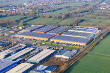 Vue aérienne de Zone industrielle de LANDAU EST avec usine de pneus Michelin. LANDAU à Landau in der Pfalz dans le département Rhénanie-Palatinat, Allemagne