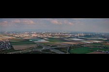 Vue aérienne de Panorama de l'échangeur d'autoroute Frankenthal depuis le nord-ouest à Frankenthal dans le département Rhénanie-Palatinat, Allemagne