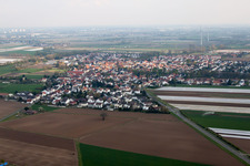 Quartier Heuchelheim in Heuchelheim bei Frankenthal dans le département Rhénanie-Palatinat, Allemagne d'en haut