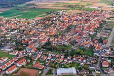 Vue aérienne de Vue de la ville depuis le nord-ouest à Zeiskam dans le département Rhénanie-Palatinat, Allemagne