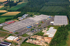 Zone industrielle Horst, centre logistique de Zufall à le quartier Minderslachen in Kandel dans le département Rhénanie-Palatinat, Allemagne vue d'en haut