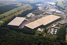 Vue aérienne de Zone industrielle Horst, centre logistique de Zufall à le quartier Minderslachen in Kandel dans le département Rhénanie-Palatinat, Allemagne