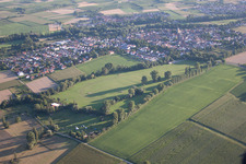 Quartier Billigheim in Billigheim-Ingenheim dans le département Rhénanie-Palatinat, Allemagne d'un drone