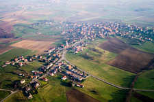 Vue aérienne de Schönenbourg à Schœnenbourg dans le département Bas Rhin, France