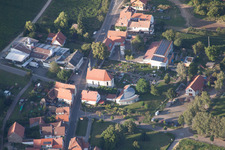 Quartier Pleisweiler in Pleisweiler-Oberhofen dans le département Rhénanie-Palatinat, Allemagne vue du ciel