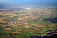 Vue oblique de Du sud-ouest à Freckenfeld dans le département Rhénanie-Palatinat, Allemagne