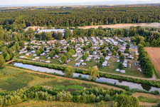 Camping à Rülzheim dans le département Rhénanie-Palatinat, Allemagne d'en haut