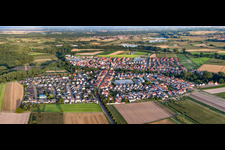 Vue aérienne de Vue d'ensemble du village depuis le nord-ouest à Kuhardt dans le département Rhénanie-Palatinat, Allemagne