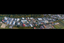 Vue aérienne de Panorama de la zone commerciale d'Am Gäxwald à Herxheim bei Landau dans le département Rhénanie-Palatinat, Allemagne