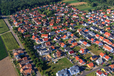 Aux carrières d'argile à Rheinzabern dans le département Rhénanie-Palatinat, Allemagne depuis l'avion