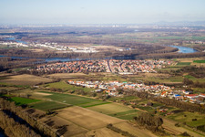 Vue aérienne de Du sud-est à le quartier Rheinhausen in Oberhausen-Rheinhausen dans le département Bade-Wurtemberg, Allemagne