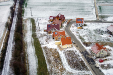 Vue d'oiseau de Nouvelle zone de développement NE en hiver avec de la neige à le quartier Schaidt in Wörth am Rhein dans le département Rhénanie-Palatinat, Allemagne