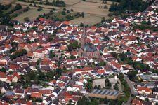 Vue aérienne de Saint Guy d'Orient à le quartier Rheinsheim in Philippsburg dans le département Bade-Wurtemberg, Allemagne