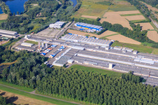 Vue aérienne de L'industrie sur le Rhin à le quartier Sondernheim in Germersheim dans le département Rhénanie-Palatinat, Allemagne