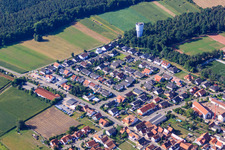 Vue aérienne de Raiffeisenring à Hatzenbühl dans le département Rhénanie-Palatinat, Allemagne