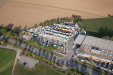 Mühlackerstraße, entreprise Kömpf à le quartier Darmsheim in Sindelfingen dans le département Bade-Wurtemberg, Allemagne du point de vue du drone