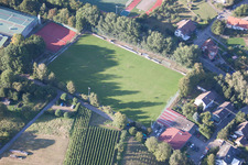 Ensemble d'installations sportives de l'École des sports de Bade-Sud à le quartier Steinbach in Baden-Baden dans le département Bade-Wurtemberg, Allemagne hors des airs