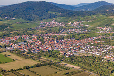 Vue d'oiseau de Quartier Steinbach in Baden-Baden dans le département Bade-Wurtemberg, Allemagne