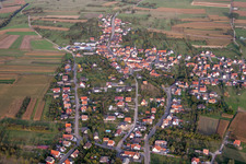 Vue oblique de Champs agricoles et terres agricoles à Gunstett dans le département Bas Rhin, France