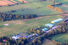 Aérodrome à Schweighofen dans le département Rhénanie-Palatinat, Allemagne d'en haut