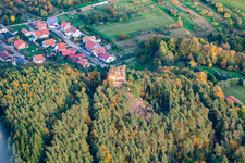 Vue aérienne de Kriemhildenstein à le quartier Gossersweiler in Gossersweiler-Stein dans le département Rhénanie-Palatinat, Allemagne