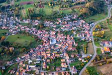 Vue aérienne de Du sud à le quartier Gossersweiler in Gossersweiler-Stein dans le département Rhénanie-Palatinat, Allemagne