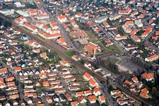 Vue aérienne de Musée de la Briqueterie, salle des fêtes du sud-ouest à Jockgrim dans le département Rhénanie-Palatinat, Allemagne