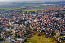 Vue d'oiseau de Du sud-est à Kandel dans le département Rhénanie-Palatinat, Allemagne