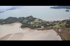 Vue aérienne de Quartier Wyuna Bay in Coromandel dans le département Waïkato, Nouvelle-Zélande