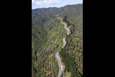 Vue d'oiseau de Coromandel dans le département Waïkato, Nouvelle-Zélande