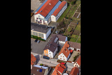 Raiffeisenstrasse à Minfeld dans le département Rhénanie-Palatinat, Allemagne vue du ciel