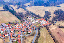 Vue aérienne de Château Birkenfeld à le quartier Birkenfeld in Maroldsweisach dans le département Bavière, Allemagne