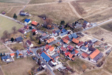 Vue aérienne de Vue sur le village à le quartier Rudelsdorf in Bad Rodach dans le département Bavière, Allemagne