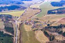 Vue aérienne de Völkershausen dans le département Thuringe, Allemagne