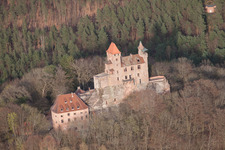 Enregistrement par drone de Erlenbach bei Dahn dans le département Rhénanie-Palatinat, Allemagne