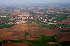 Photographie aérienne de Soultz-sous-Forêts dans le département Bas Rhin, France