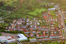 Vue aérienne de Gewerbestr à le quartier Berghausen in Pfinztal dans le département Bade-Wurtemberg, Allemagne
